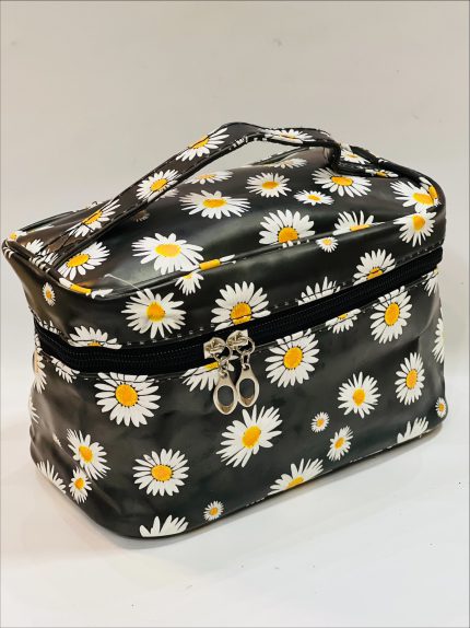 کیف آرایش چمدونی گل بابونه